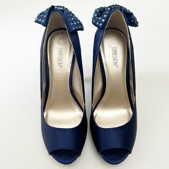Expression Navy Blue Satin Peep-Toe Platform Heels with Rhinestone Bows Size 7 - Picture 4 of 15